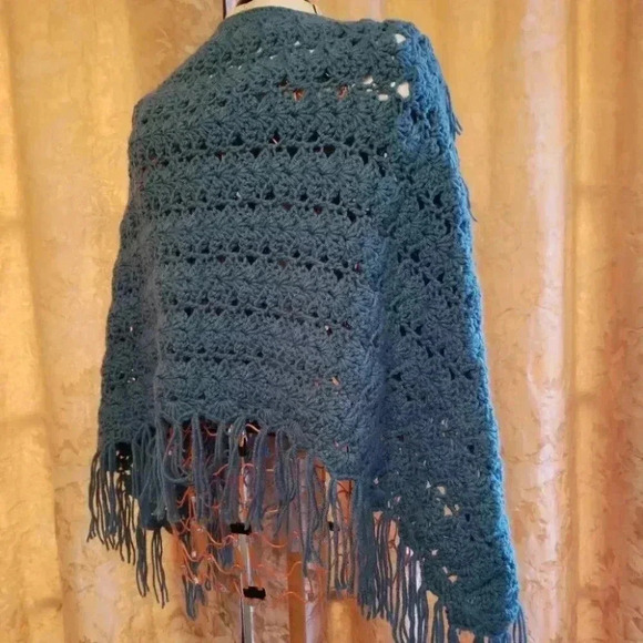 Handmade Teal  Crochet Fringe Knit Cape Sweater OS - Picture 4 of 9